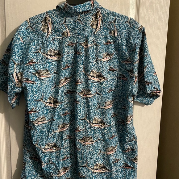 Vintage Hook and Tackle Outfitters fishing shirt - Picture 2 of 3